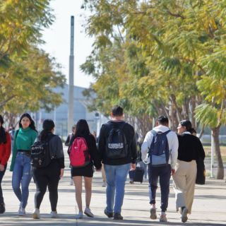 Estas son las carreras de la UDG mejor pagadas en Jalisco