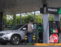Para la primera semana de este mes, el precio de la gasolina verde subió a los 24.85 pesos, casi 29% de incremento; mientras que la roja se oferta en $26.24 el litro, alrededor de 25 por ciento. EL INFORMADOR/Archivo