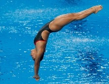 Alejandra Estudillo logró 317.05 puntos con sus saltos. EFE/J. Muñoz
