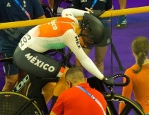 Daniela Gaxiola no pudo derrotar a la colombiana Martha Bayona en el repechaje en la prueba de velocidad. X / @COM_Mexico