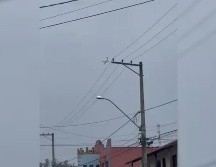 La aeronave que viajaba de Cascavel, Paraná, al aeropuerto internacional de Guarulhos, en São Paulo, se precipitó sobre la localidad de Vinhedo al mediodía de este viernes. ESPECIAL / X