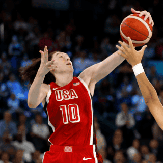 El baloncesto femenil pone a Estados Unidos en el primer lugar del Medallero Olímpico