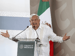 Durante su conferencia matutina de este lunes, López Obrador desestimó la protesta, esto comentó. SUN / G. PANO