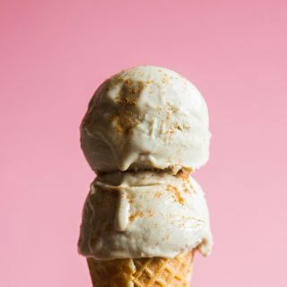 ¿Cuál marca de helado contiene menor cantidad de azúcar?