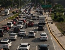 Pese a la rehabilitación, las personas aseguran que la carga vehicular es la misma que se tenía antes de que se derrumbara la avenida. EL INFORMADOR/ J. Urrutia