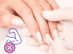 Fortalecer tus uñas y evitar que se rompan requiere un enfoque integral que incluya una dieta adecuada, protección y cuidado constante. CANVA