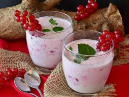 Los batidos son excelentes opciones para obtener múltiples nutrientes en un solo alimento. ESPECIAL/Imagen de -Rita-👩🍳 und 📷 mit ❤ en Pixabay