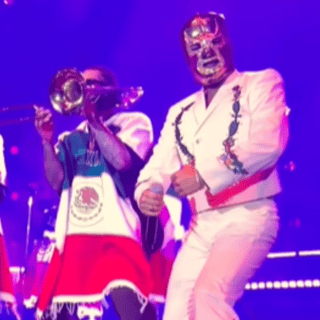 Bruno Mars dice adiós a México con un video lleno de diversión