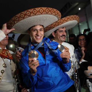 Osmar Olvera y su emotivo recibimiento en México tras París 2024