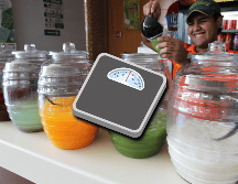 La sugerencia, desde luego, es tomar esta agua fresca sin azúcar o elegir un sustituto con menos calorías. EL INFORMADOR / ARCHIVO