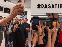 Los dos vocalistas de la agrupación que se mostraron muy conmovidos a ver las cientos de personas que se reunieron en el lugar. INSTAGRAM / @alanmsoficial