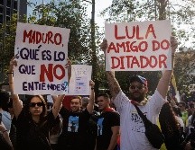 Ciudadanos venezolanos que residen en Brasil participan en una protesta este sábado, para rechazar los resultados de las elecciones celebradas el 28 julio, en Sao Paulo (Brasil). EFE/ I. Fontana.