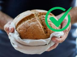 Según especialistas de la Mayo Clinic, al disminuir el contenido de carbohidratos, el pan de masa madre puede ayudar a controlar el índice glucémico, que mide la velocidad a la que los azúcares se absorben en la sangre después de su consumo.  UNSPLASH/Kate Remmer