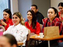 La capacitación se logró por el esfuerzo del PRI Jalisco, quien se acercó a el Tecnológico de Monterrey, e hicieron un esfuerzo en conjunto con El Instituto Reyes Heroles (IRH), el Organismo de Mujeres Priistas (ONMPRI) y la Coordinación Estatal de Regidores Priistas. CORTESÍA.