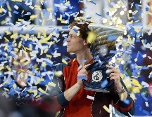 Sinner celebra con el trofeo de campeón. El próximo reto será el Abierto de Estados Unidos. EFE/M. Lyons