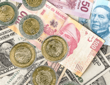 El peso mexicano cotiza en los mercados internacionales alrededor de los 18.83 pesos por dólar. ESPECIAL/ Freepik