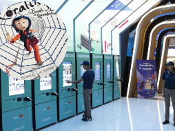 Coraline es una joven que atraviesa una puerta secreta desde su nuevo hogar, pronto descubre una versión alterna de su vida. ESPECIAL/ EL INFORMADOR/ ARCHIVO.