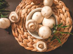 Incorpora champiñones en tu dieta equilibrada.  Unsplash / @Thanh Soledas