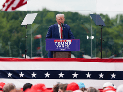 El candidato presidencial republicano Donald Trump durante un acto de campaña en el Museo de la Aviación de Carolina del Norte. AP/Julia Nikhinson