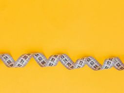 Mantener una alimentación saludable significa incluir una gran variedad de alimentos en las cantidades adecuadas, adaptada a las características de cada persona. ESPECIAL/Foto de Diana Polekhina en Unsplash