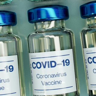 EU actualiza vacunas para el COVID-19; estarán disponibles próximamente