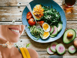 Gracias a su bajo contenido calórico, este alimento es un excelente aliado eficaz en la regulación del peso corporal y en el control de la diabetes. UNSPLASH/ Brooke Lark/ ESPECIAL/ CANVA