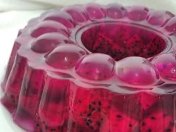 Si decides consumir gelatina, es recomendable leer las etiquetas con atención, especialmente si compras las versiones comerciales en los supermercados. Pixabay.