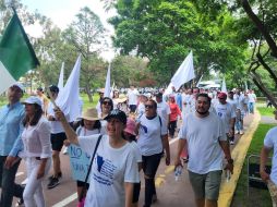 El día de ayer cientos de trabajadores y ciudadanos marcharon para protestar por el paquete de 20 reformas que Morena y sus aliados buscan aprobar en el Congreso. EL INFORMADOR/ O. Gónzalez