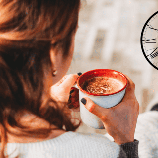 ¿A qué hora de la mañana es ideal disfrutar de una taza de café?