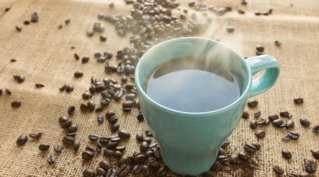 El café ofrece varios beneficios para la salud, ya que su consumo está asociado con una menor probabilidad de morir por enfermedades coronarias, accidentes cerebrovasculares, diabetes y enfermedades renales. Pixabay