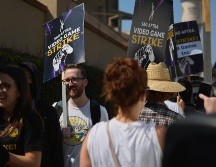 Las protestas hacen eco en la histórica de huelga de actores y guionistas de Hollywood que paralizaron la industria el año pasado. EFE / Allison Dinner
