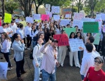 A la protesta convocada por la UP se sumaron también estudiantes de la Universidad de Guadalajara y del ITESO. ESPECIAL.
