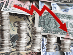 El dólar ha registrado un aumento del 3,22%. Pixabay / Canva / klipartz