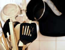 Mantener tus utensilios funcionales te pueden ayudar a prevenir problemas de salud. Pixabay / congerdesign