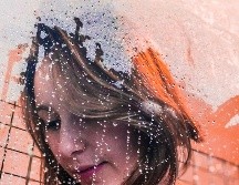 En el baño diario se debe tener cuidado con la resequedad del cabello y la piel. UNSPLASH/Valentin Lacoste