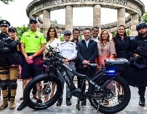 Entregaron equipamiento y vehículos a las y los policías tapatíos, entre los cuales se encuentran 40 bicicletas eléctricas. EL INFORMADOR / A. NAVARRO