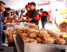 En el mes patrio, las tortas ahogadas son uno de los platillos que los tapatíos más consumen en septiembre. EL INFORMADOR / ARCHIVO