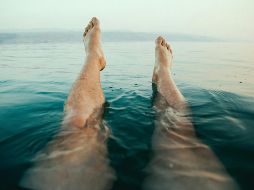 Si la inflamación persiste o se acompaña de otros síntomas preocupantes, es fundamental consultar a un profesional de la salud para un diagnóstico y tratamiento adecuados. UNSPLASH/Dewet Willemse