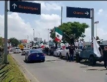 El Grupo Aeroportuario del Pacífico emitió un comunicado en el cual llamó a la población a tomar su tiempo para llegar a la terminal aérea debido a las manifestaciones en contra de la reforma judicial. ESPECIAL
