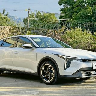 Kia K4: Evolución total