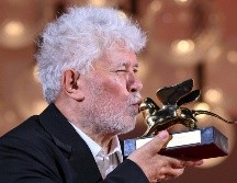 Pedro Almodovar se lleva el León de Oro en el Festival Internacional de Cine de Venecia. EFE / EPA / ETTORE FERRARI