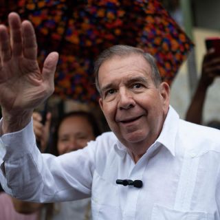 Edmundo González recibe asilo político en España