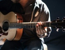 La Inteligencia Artificial nos dio su top 3 de las canciones más tristes del mundo. UNSPLASH / G. GURROLA