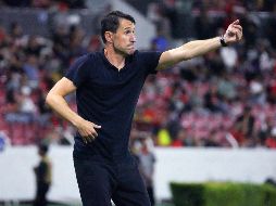 El técnico rojinegro destacó la importancia de estudiar las fortalezas y debilidades de los rivales, aunque confía en la capacidad de su plantel para dar el máximo en cada partido. IMAGO7