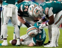 Tua Tagovailoa (#1) ha sufrido tres conmociones serias en los últimos dos años y el retiro podría estar en puerta. AP/R. Blackwell