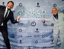 La premier contó con una alfombra azul por la cual transitaron personalidades del cine, cultura y política local. ESPECIAL.