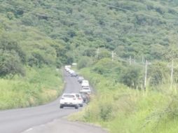Usuarios reportaron en redes sociales que el tránsito vehicular está totalmente parado en la autopista. ESPECIAL.