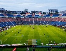 Al inicio del duelo entre Águilas y Zorros no había ni siquiera cinco mil espectadores en el estadio. IMAGO7.