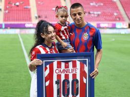 Alvarado fue reconocido ante los pocos aficionados que habían llegado al inmueble con una camisa rojiblanca conmemorativa. IMAGO7.