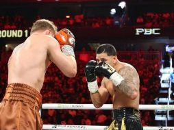 Las dudas sobre el peso exacto de Berlanga en la pelea continúan, lo que plantea interrogantes sobre el proceso de pesaje en el boxeo. EFE/ ARCHIVO.